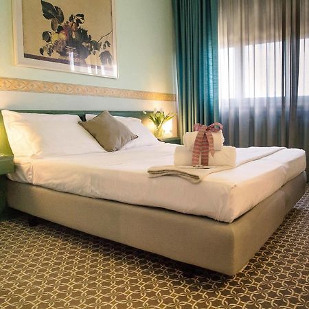 Hotel Salera Асти Экстерьер фото