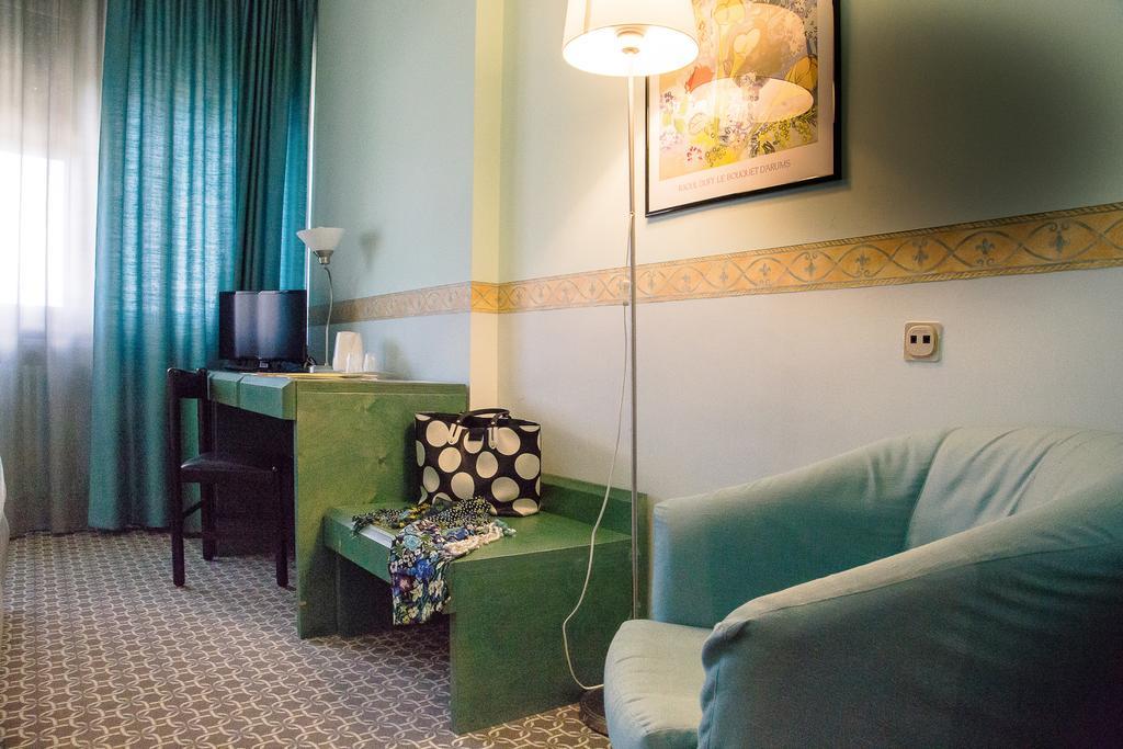 Hotel Salera Асти Экстерьер фото