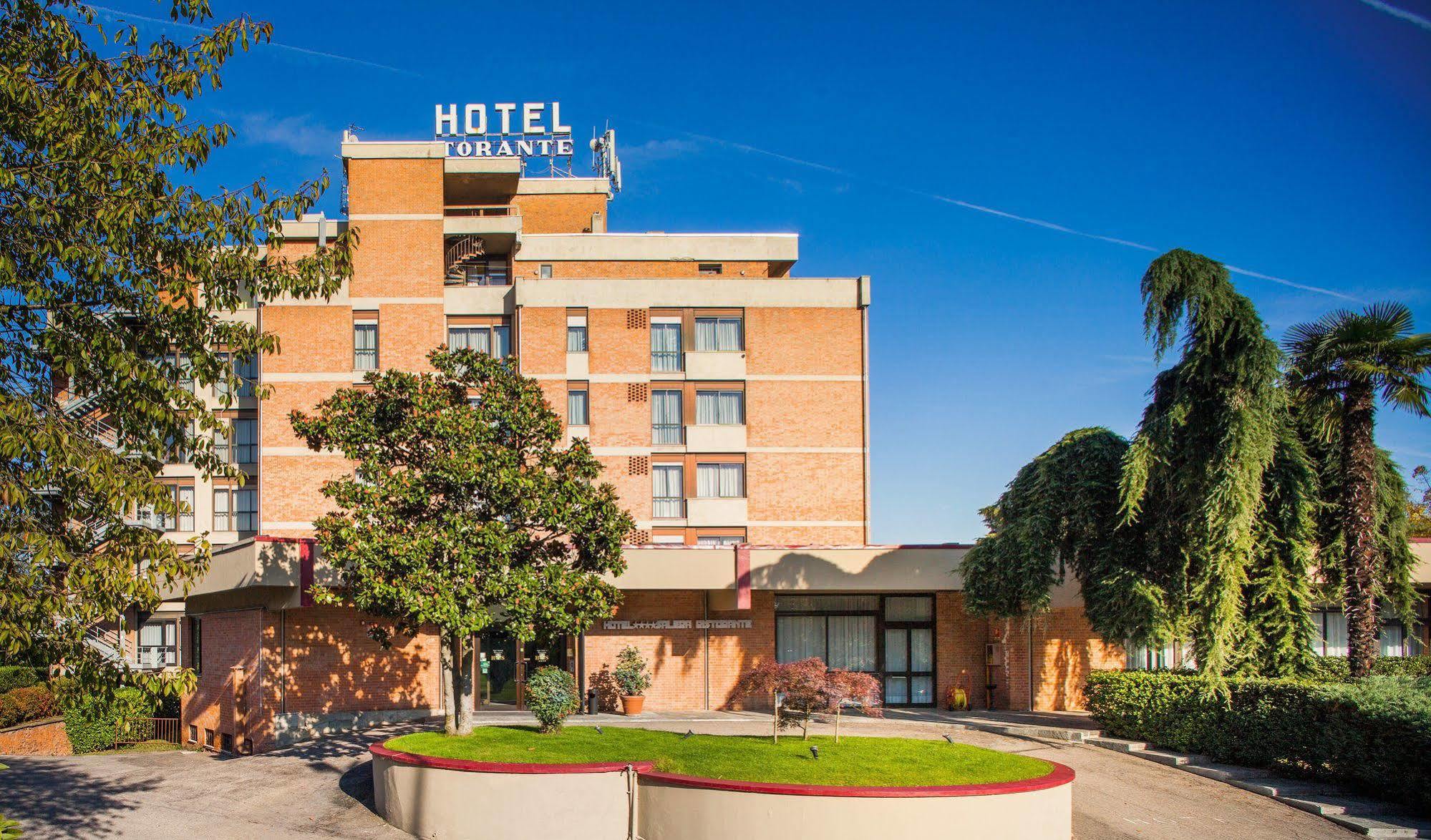 Hotel Salera Асти Экстерьер фото