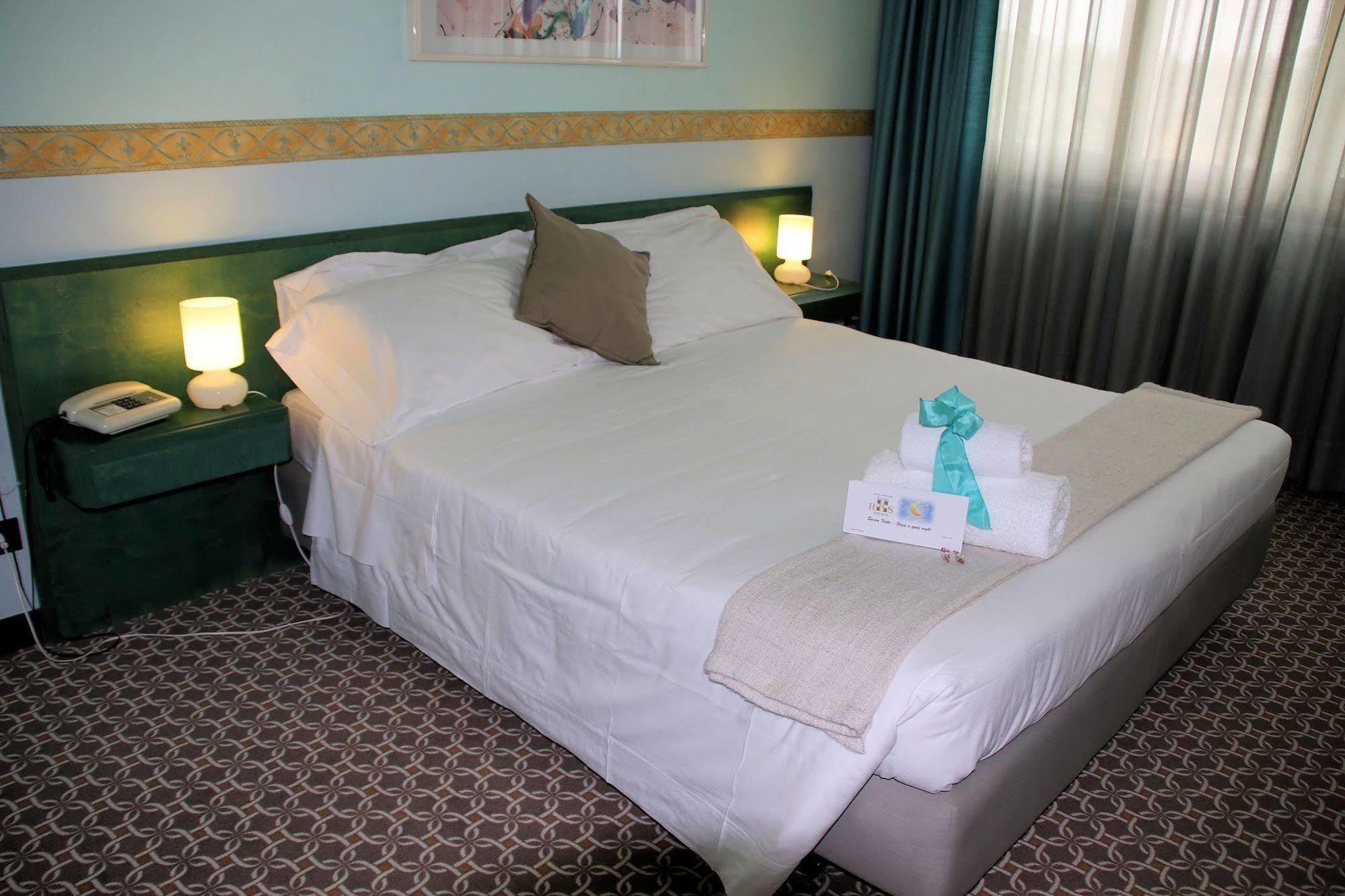 Hotel Salera Асти Экстерьер фото